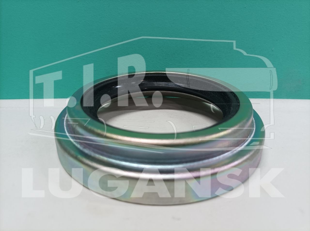 Сальник ступицы передней 68*110*9/11.5 в обойме в сборе